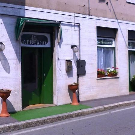 Hostello Don Carlos Buscate Exterior foto